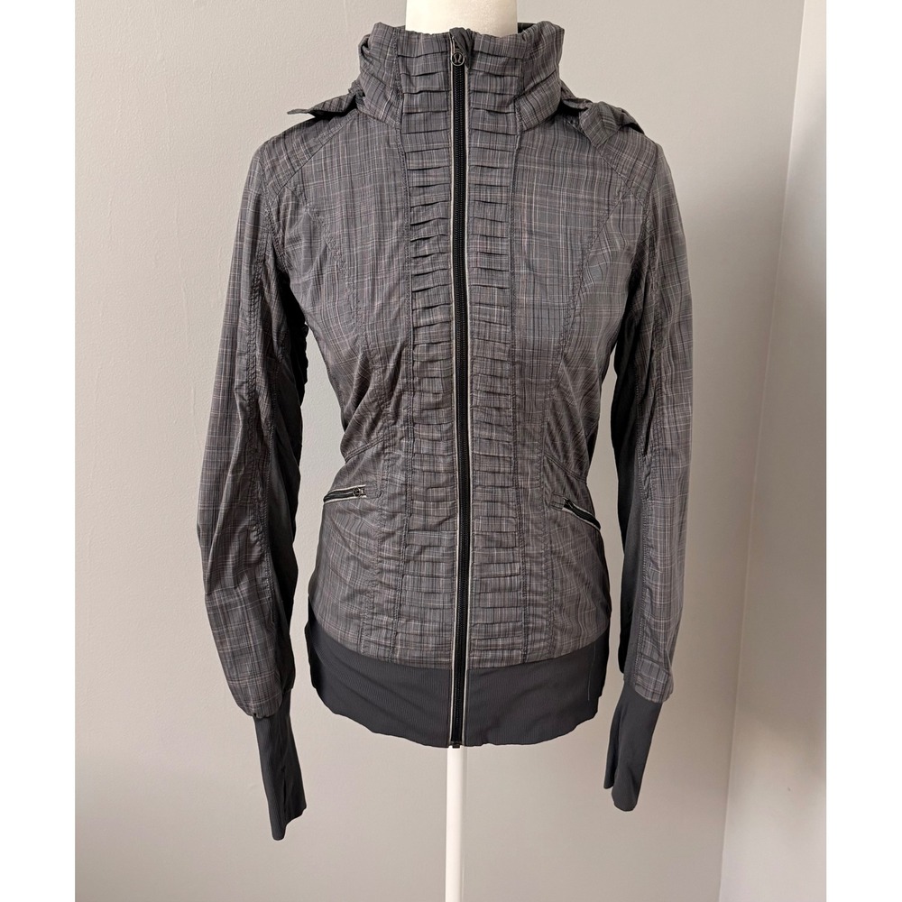 Lululemon Women's Run Full Zip Hooded Ruffle Jacket Grey Pink Plaid Size 6